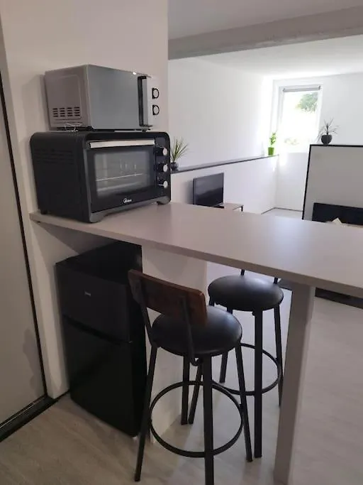 Charmant Studio Pour 3 Personnes Briec 0*,  France